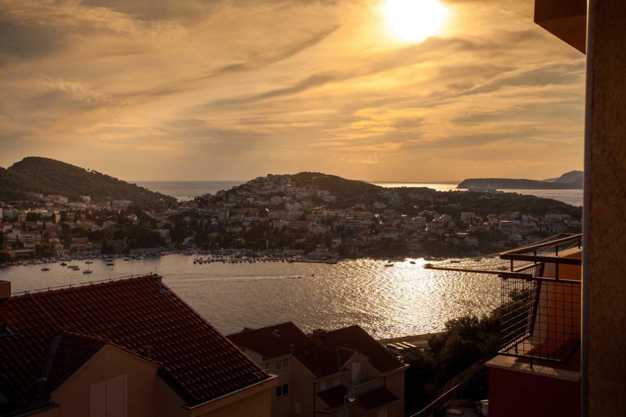 Two Bedroom Apartment With A Sea View & A Balcony Dubrovnik Exterior photo